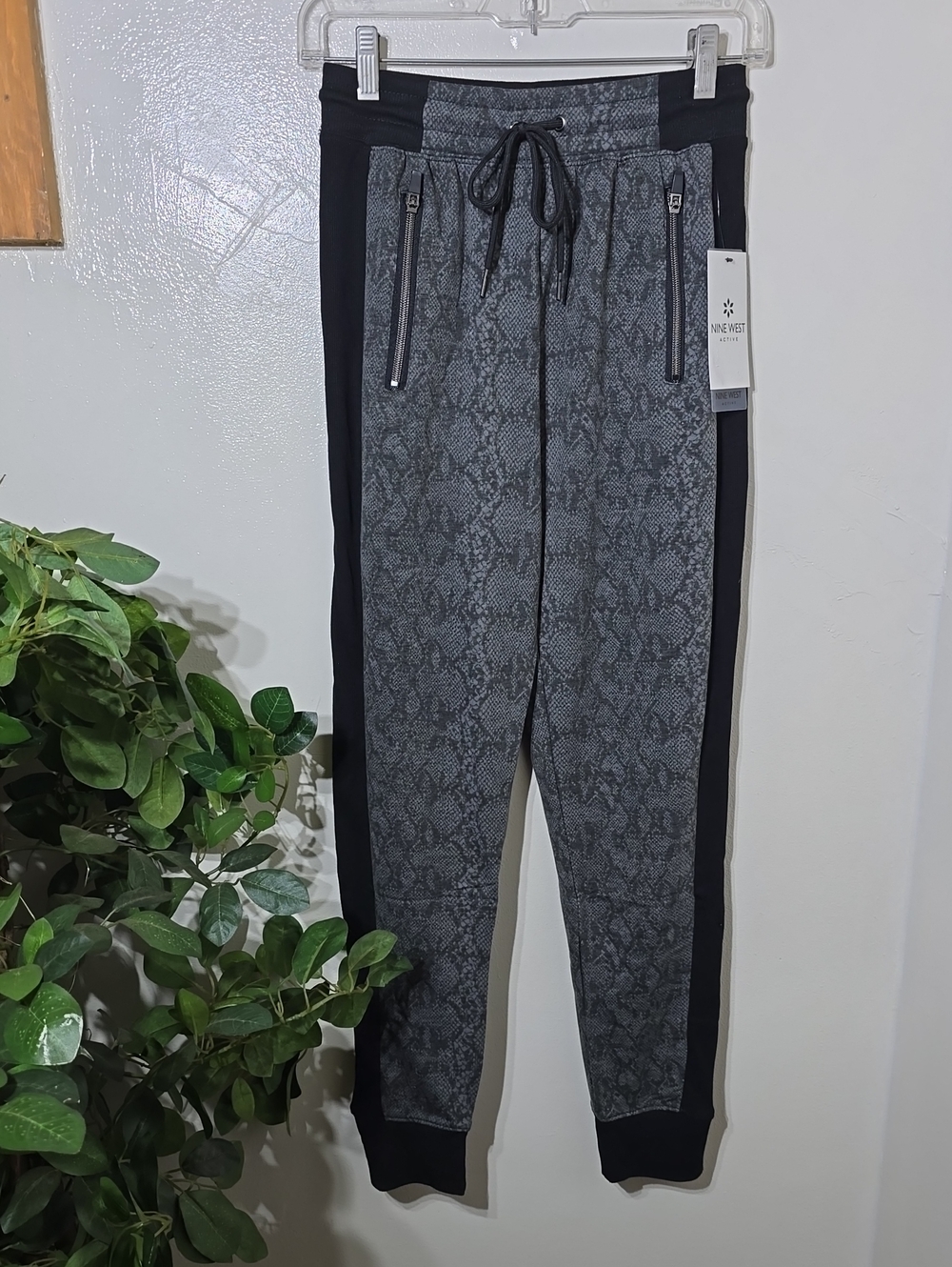 Nine West Gray Black Print Ankle Pants Size Small NWT